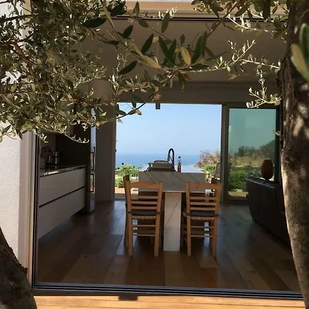 Luxury Paradisos Пафос